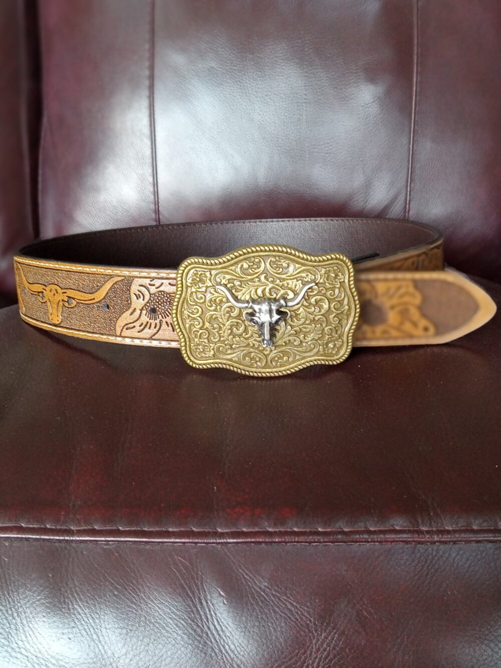 Western Longhorn Skull Statement Belt with Engraved Gold-tone Buckle